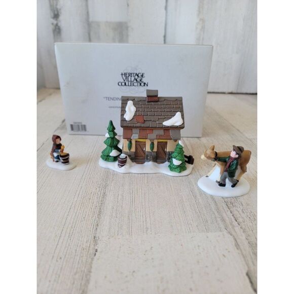 Dept 56 58395 Tending The New Calves village accessory xmas - Picture 1 of 11